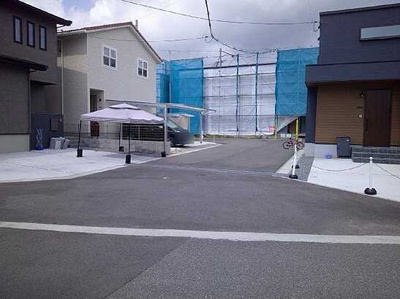 【前面道路含む現地写真】 | 安芸郡熊野町中溝５丁目No.８