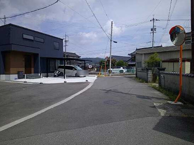 【前面道路含む現地写真】 | 安芸郡熊野町中溝５丁目No.８