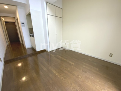 【洋室】 | ラ・プラージュⅤ