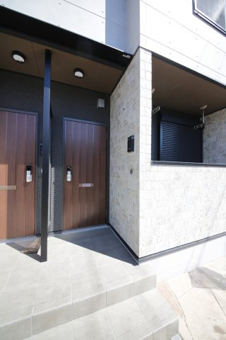 ラ・パーチェ　Ⅱの玄関