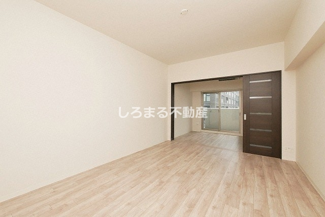 ラクラス堺筋本町の居間・リビング