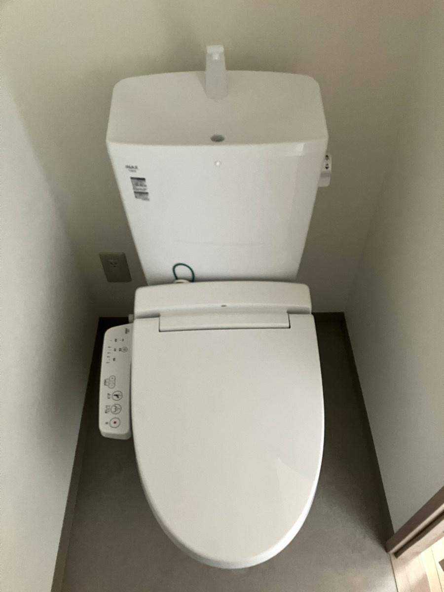 レジデンスノーブルのトイレ|ゆったりとした空間のトイレです