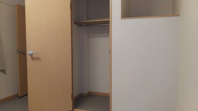 レオパレスアークスペランザの内装|明るい室内です