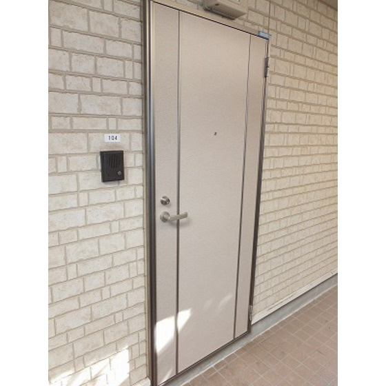 ライフピア松ノ木Ａ棟の玄関