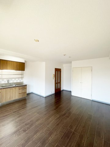 マイナミハイツⅡの居間・リビング|ゆったり過ごせるリビングです