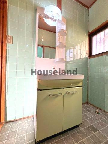 小雑賀戸建の独立洗面台