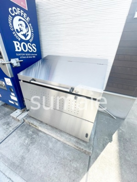 ロイヤルレジデンスのその他共用部分|敷地内ゴミ置き場