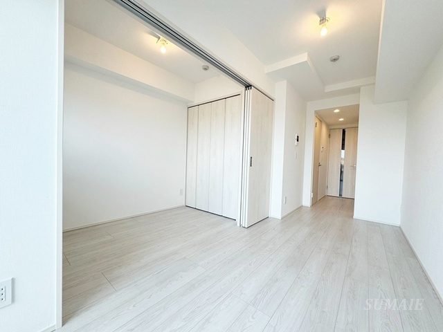 シーズンフラッツ中十条の洋室|明るい洋室です☆