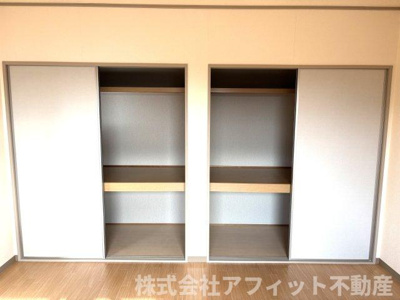 【その他】 | セジュール丹地 | 南側の洋室8帖の収納