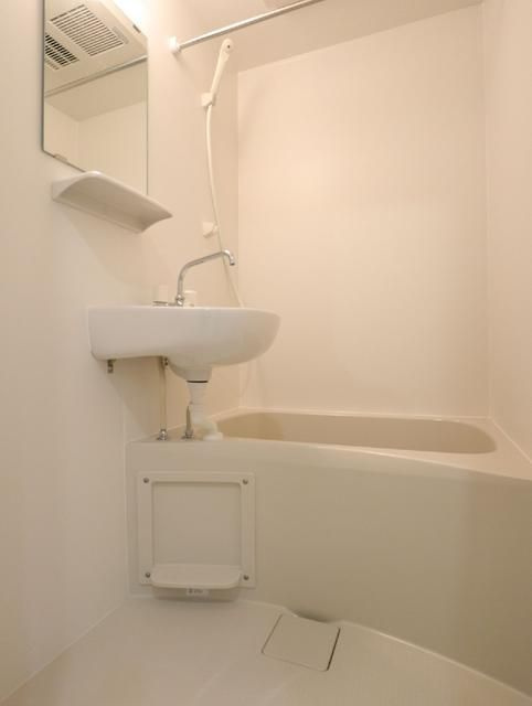 イルトラッツォ梅島の浴室