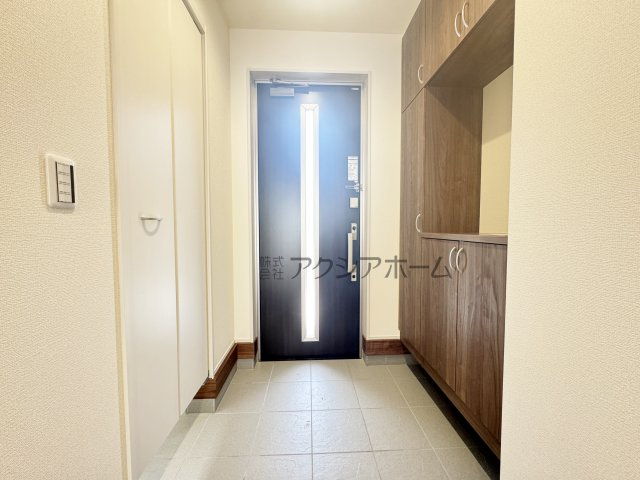 所沢市北野南1丁目・全4棟　新築一戸建　1号棟の玄関