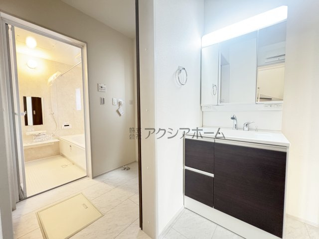 所沢市北野南1丁目・全4棟　新築一戸建　1号棟の独立洗面台