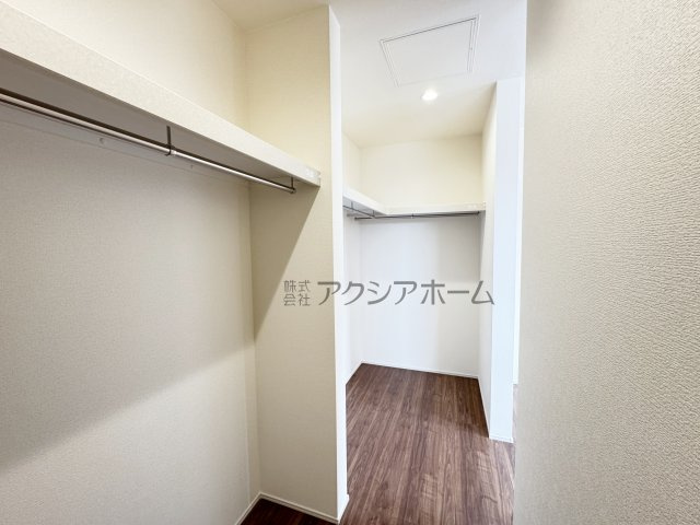 所沢市北野南1丁目・全4棟　新築一戸建　1号棟の収納|洋室　7.5帖のウォークインクローゼット