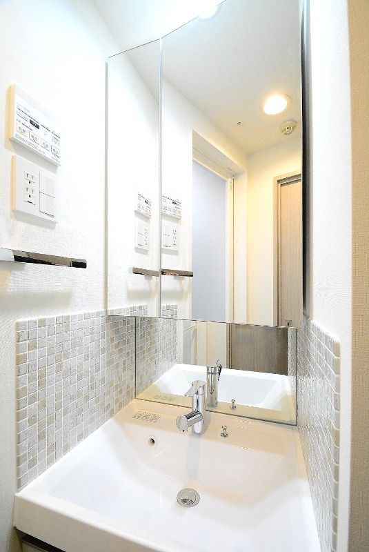 ステージグランデ台東根岸アジールコートの独立洗面台