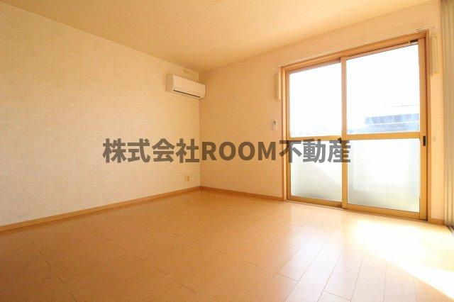 常楽舎ハイツの居間・リビング|ゆったり過ごせる居間です