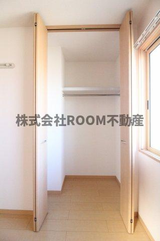 常楽舎ハイツの居間・リビング|こちらのリビングで趣味の時間をお楽しみください