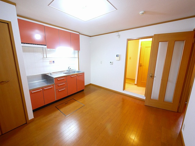 ヴェルドミールⅢの居間・リビング|ゆったりとしたリビングです