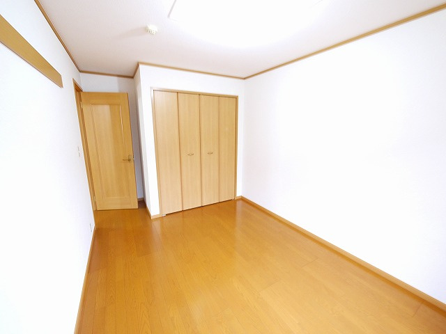 ヴェルドミールⅢの洋室|個人の部屋や寝室として使える洋室です