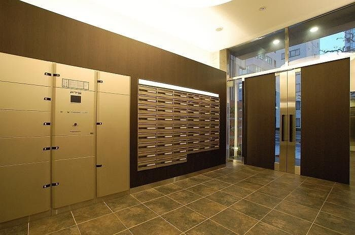 ステージファースト新御徒町のエントランス