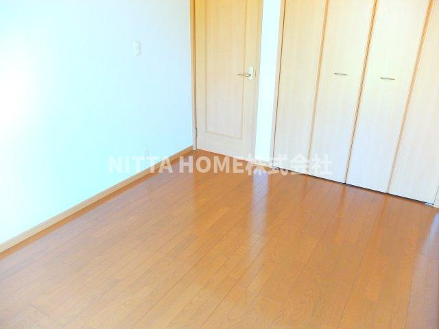 プリマヴェーラ壱番館の内装|明るい室内です◇