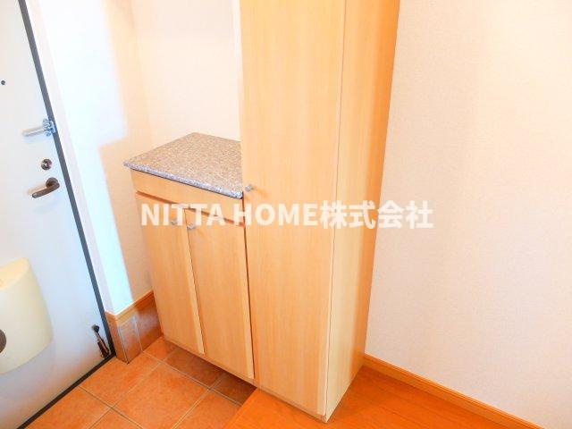 プリマヴェーラ壱番館の収納|シューズボックス付き！