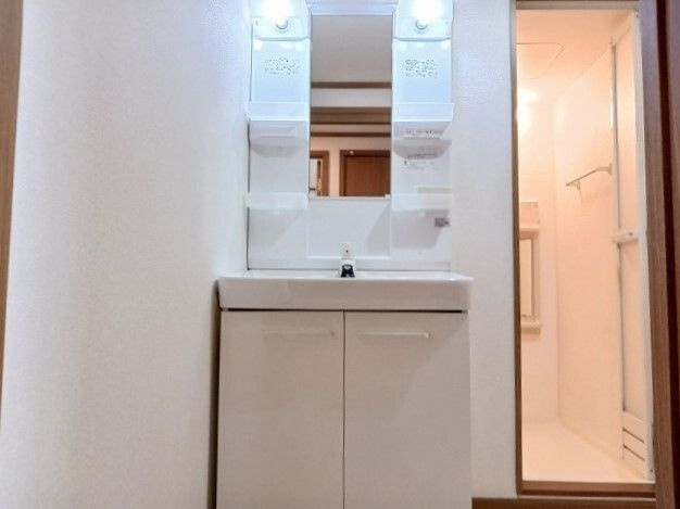 ラ・ビアージュの洗面所|コンパクトで使いやすい洗面所