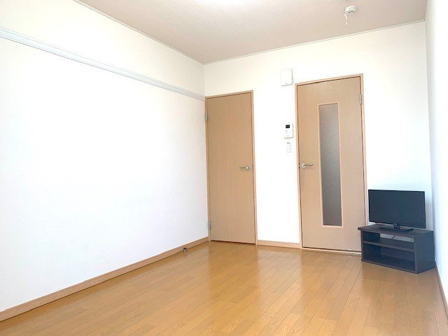 レオパレスボヌール久喜の居間・リビング