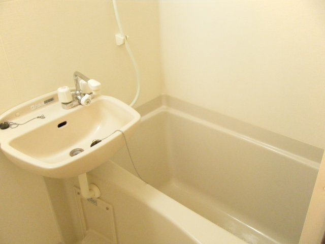 レオパレスボヌール久喜の浴室