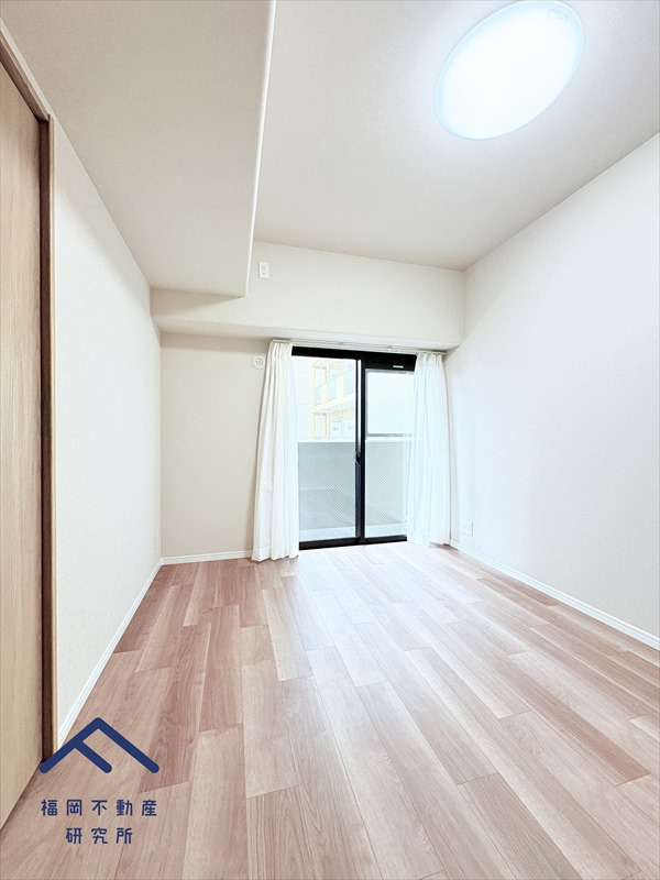 エンゼルハイム鳥飼中央の洋室