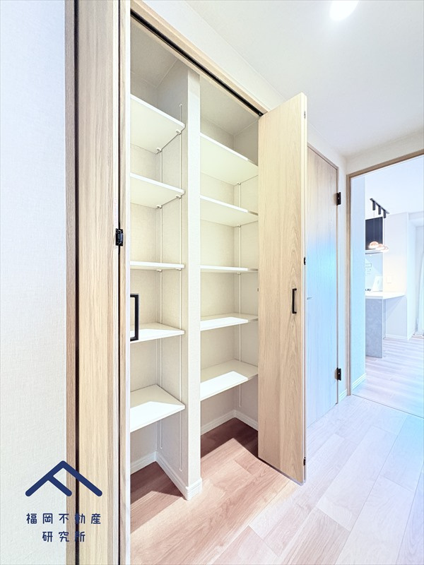 エンゼルハイム鳥飼中央の収納