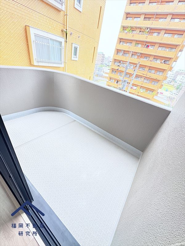 エンゼルハイム鳥飼中央のバルコニー