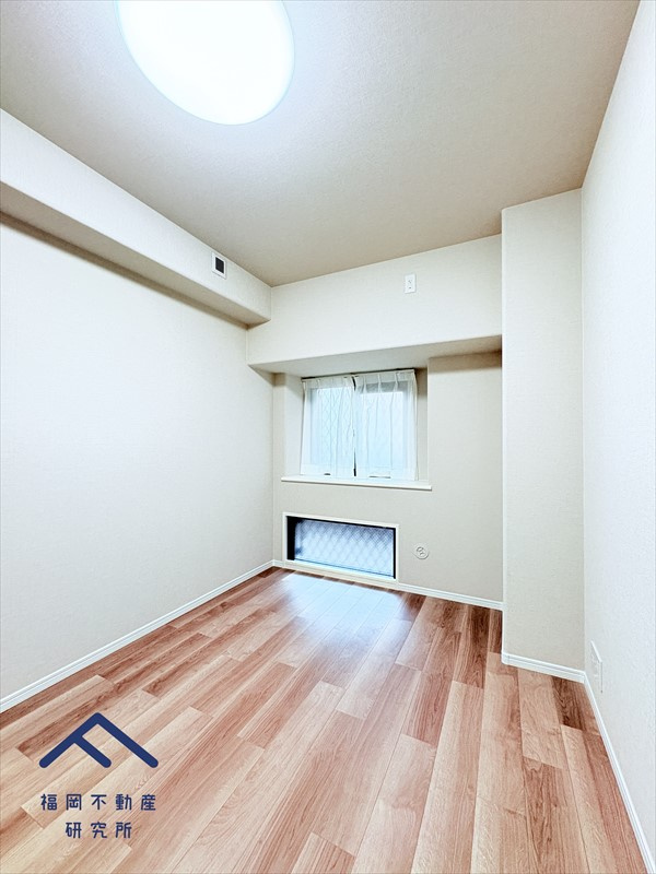 エンゼルハイム鳥飼中央の洋室