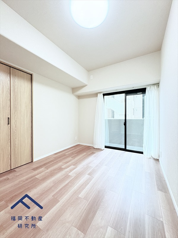 エンゼルハイム鳥飼中央の洋室