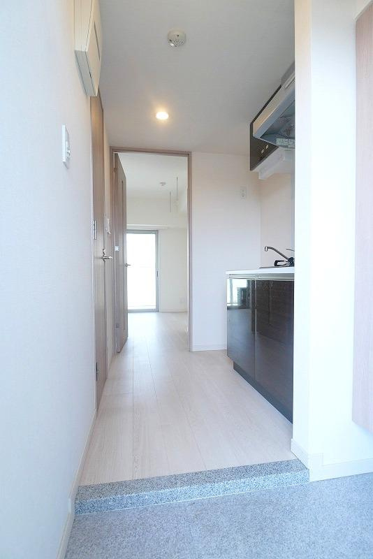 Ｎステージ本八幡の玄関