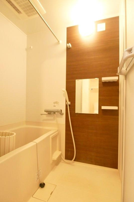 Ｎステージ本八幡の浴室