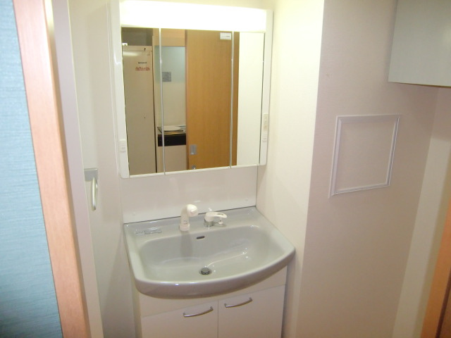 カーサ六甲友田町の独立洗面台