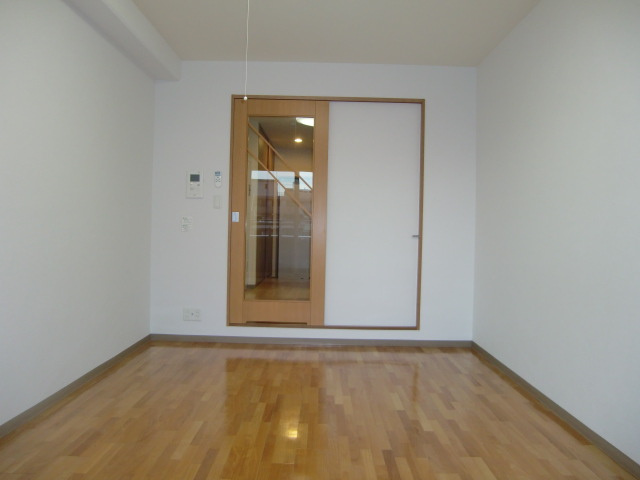 カーサ六甲友田町の居間・リビング