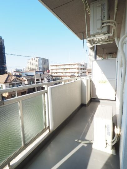 チェスターハウス川口のバルコニー|※別号室の参考写真です