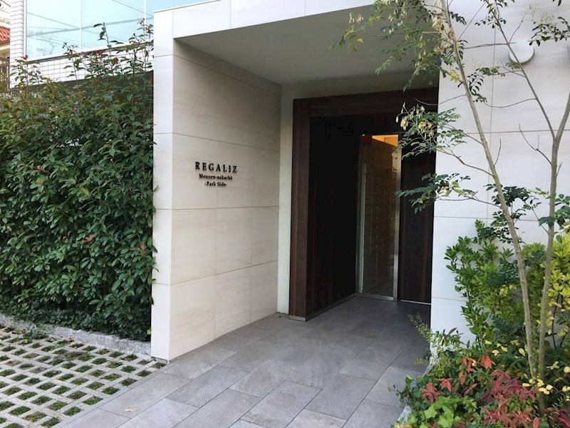 レガリス門前仲町パークサイドのエントランス