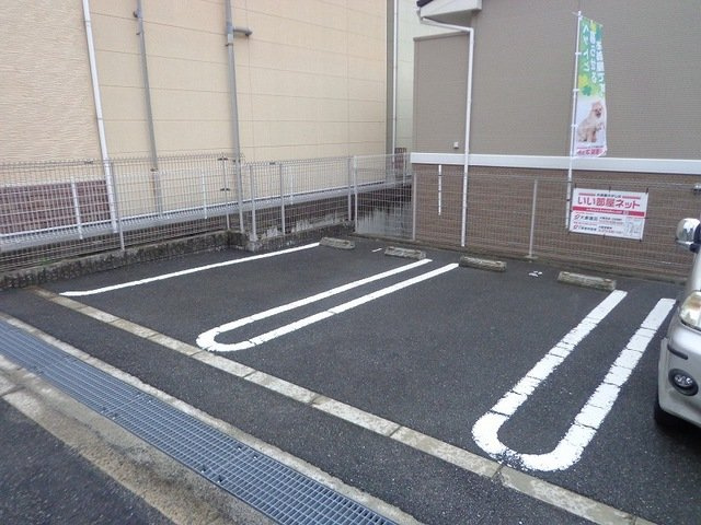 メゾン　プレ・シアンの駐車場