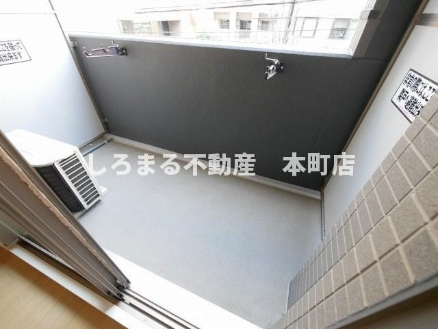 アーバネックス大阪城WESTのバルコニー