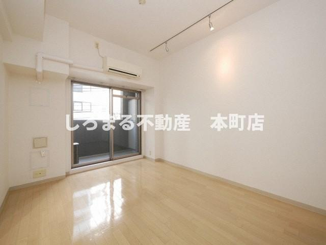 アーバネックス大阪城WESTの居間・リビング