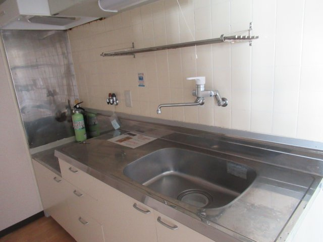 兵庫県公社　芦屋浜高層（高浜）１号棟のキッチン|キッチンでお料理をお楽しみください