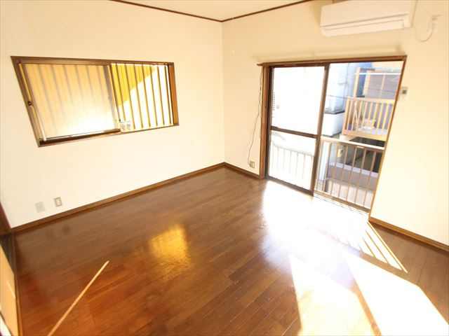 栄ハウスの洋室