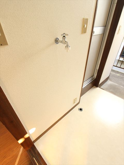 栄ハウスの設備|室内洗濯機置場