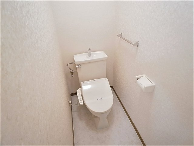 メープルハイツのトイレ|ウォシュレット機能付きトイレ