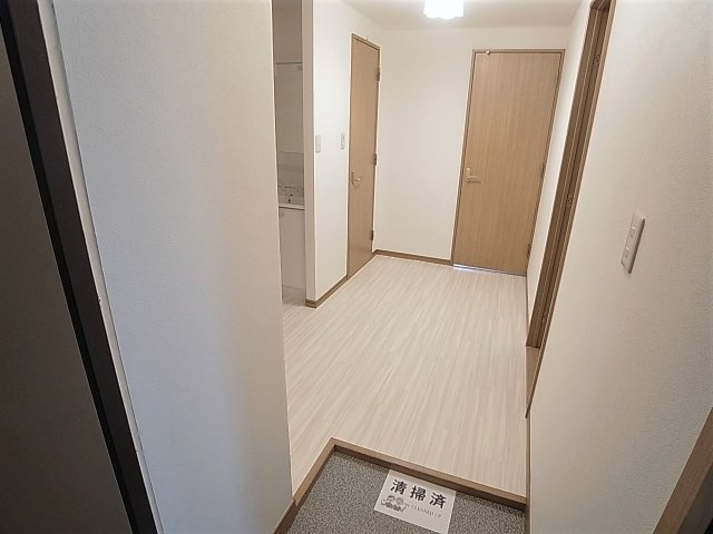 メープルハイツの玄関|玄関から広々しています