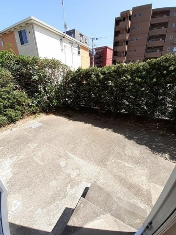 サニーサイドの庭