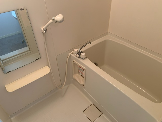 ベルリード若葉台の浴室