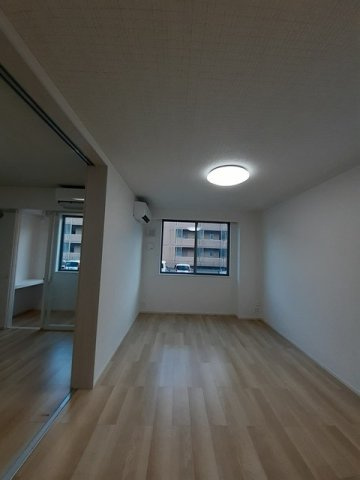 ナリワリ　ハッタの居間・リビング